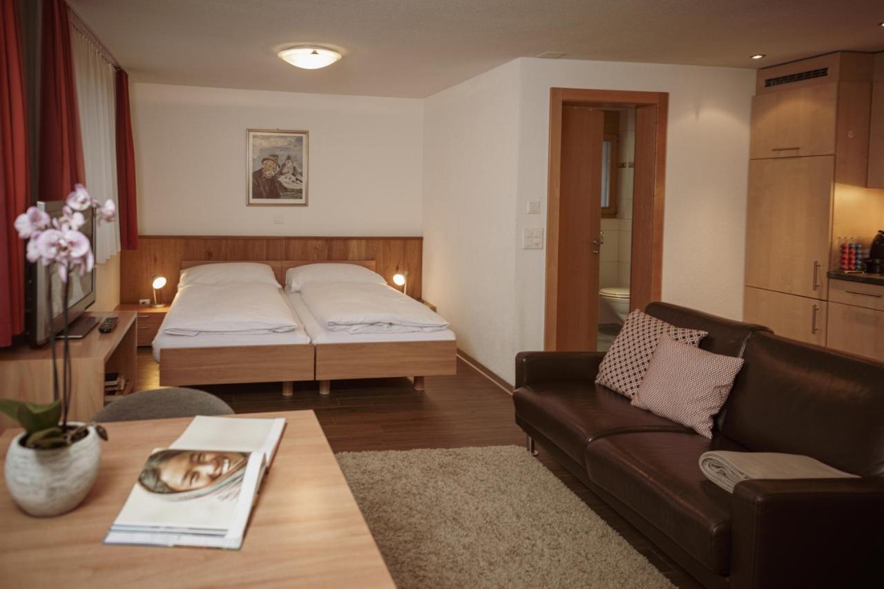 Haus Mischabel Apartment เซอร์แมท ภายนอก รูปภาพ