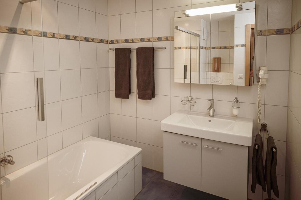 Haus Mischabel Apartment เซอร์แมท ภายนอก รูปภาพ